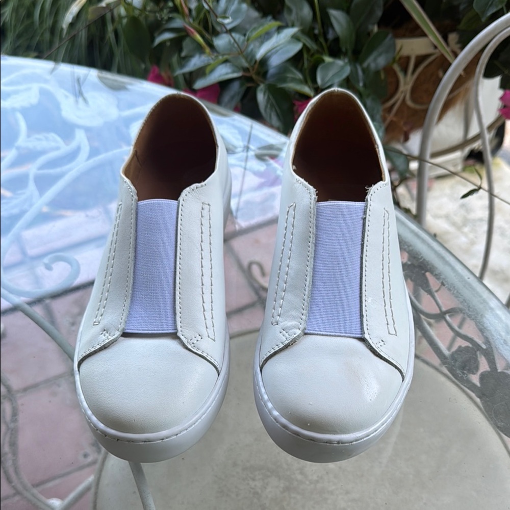 Garnett Hill White Minimalist Leather Sneakers
